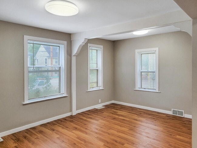 Photo - 631 M.L.K. Jr St SE