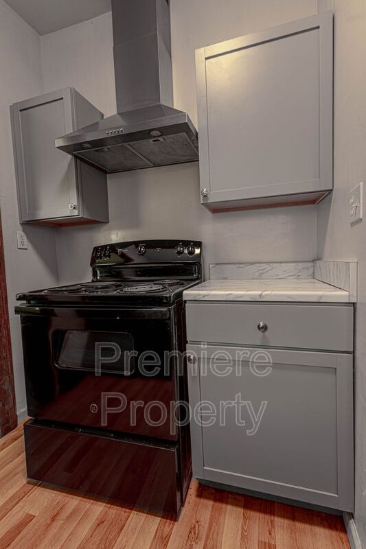 Photo - 205 S Willis Ave