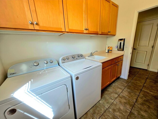 Photo - 206 Kuli Puu St Unit Main 5 Bed 4 Bath home