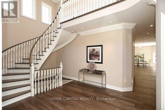Photo - 75 Langtry Pl