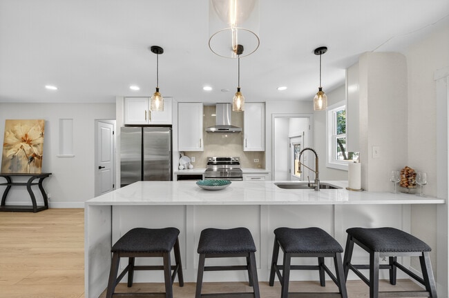 Photo - 1856 S Steele St