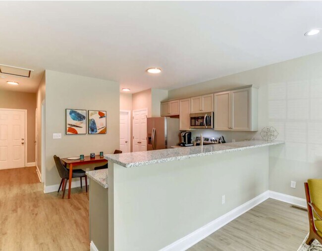 Photo - 405 S Starr St Unit Apt B