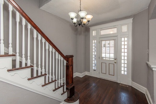 Photo - 3100 Potomac St