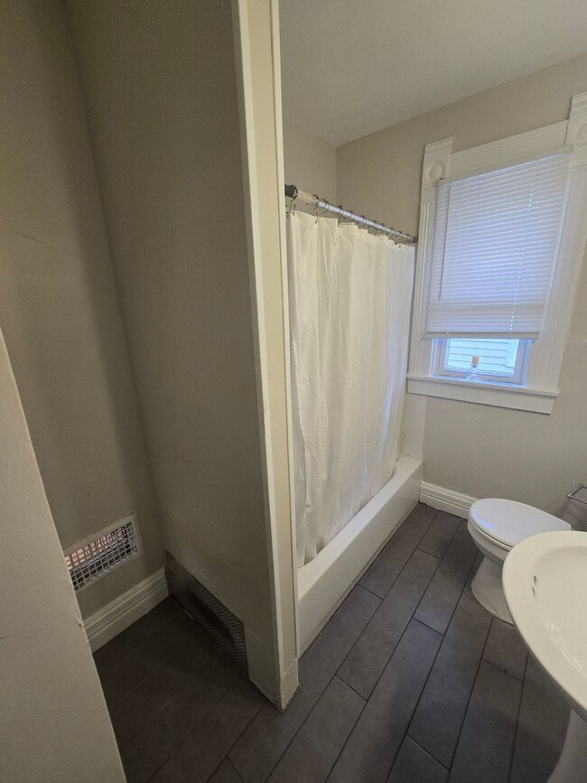 Photo - 41 N Guilford Ave