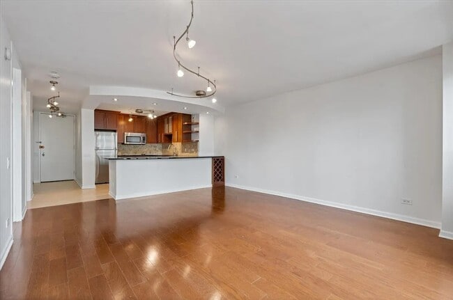 Photo - 30 E Huron St Unit 30 E huron street 4310