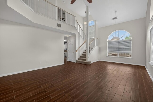 Photo - 907 Settlement Cove