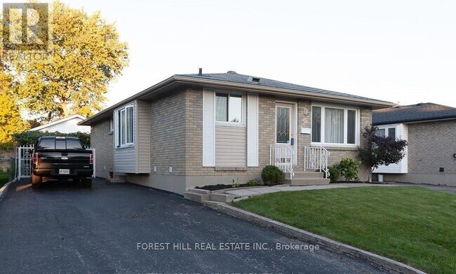 Photo - 609 Millbank Dr