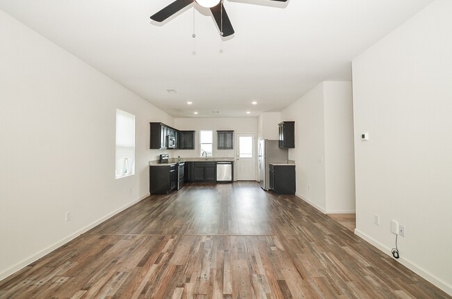 Photo - 2013 Spindletree Ln
