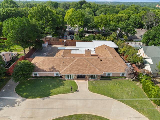 Building Photo - 6545 Lyndon B Johnson Fwy