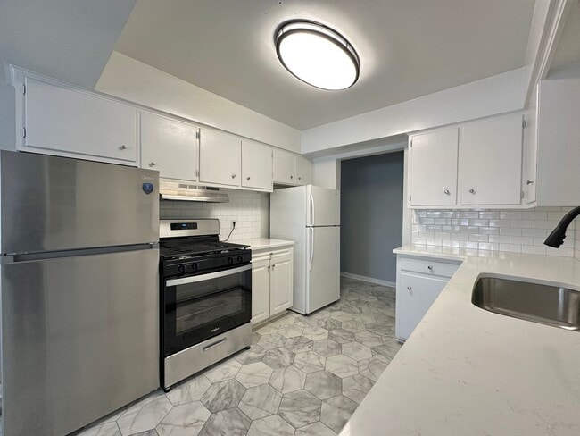 Photo - 3009 W Michigan Ave