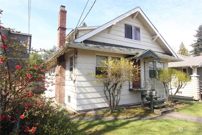 Photo - 5309 7th Ave NE