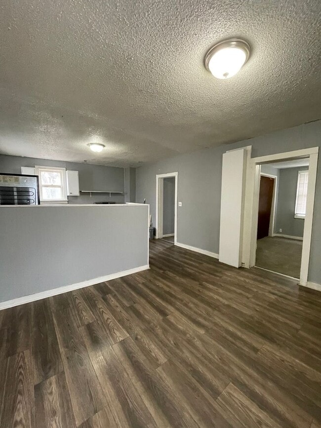 Photo - 215 E Copley Ave