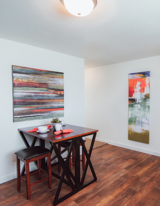 Photo - Bridgestone Crossing: 3-Story Payton V5