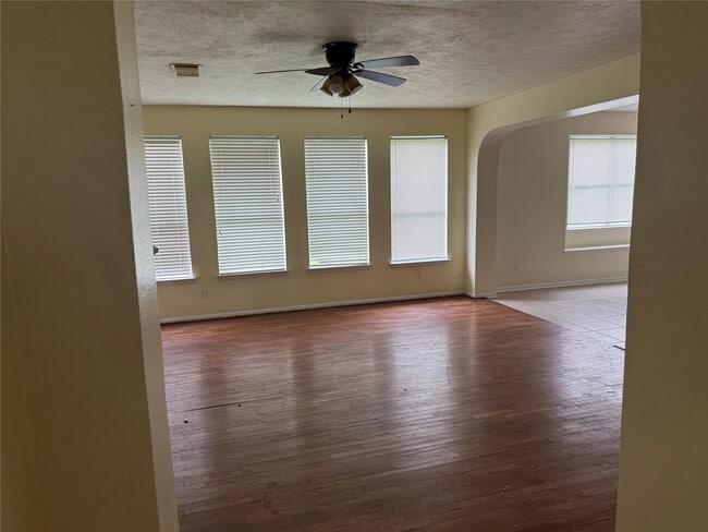 Photo - 2511 Pine Shadows Dr