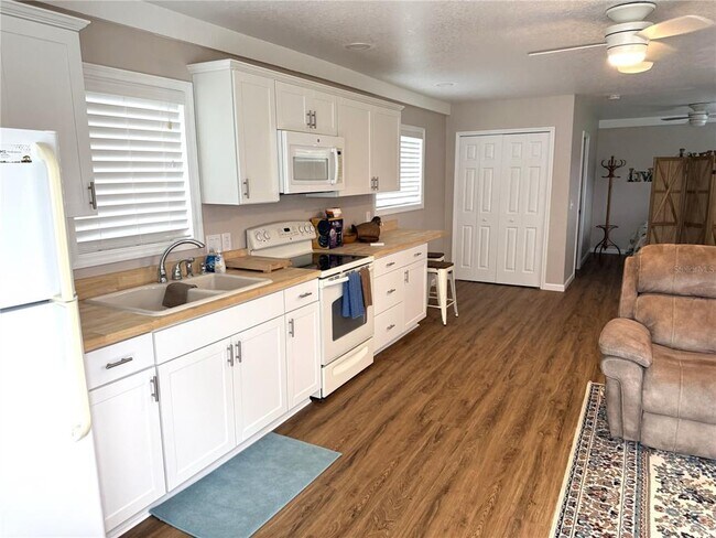 Photo - 1470 Nestor Ct