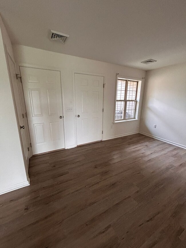 Photo - 154 Nicole St