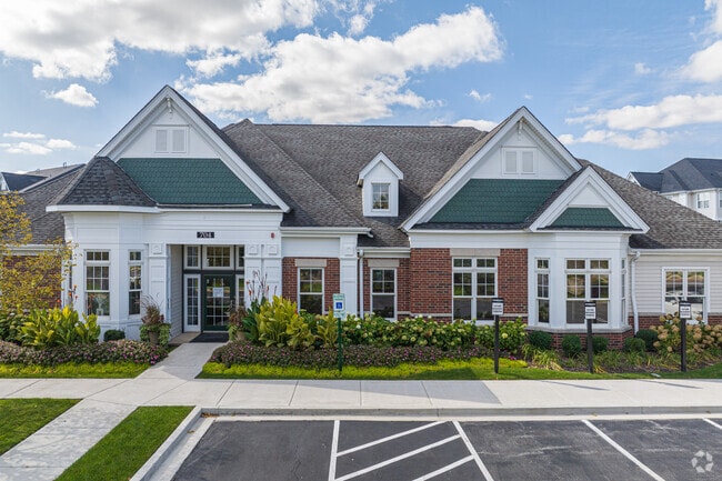 Leasing office building