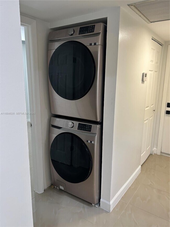 Photo - 20730 NE 8th Ct Unit 204-16