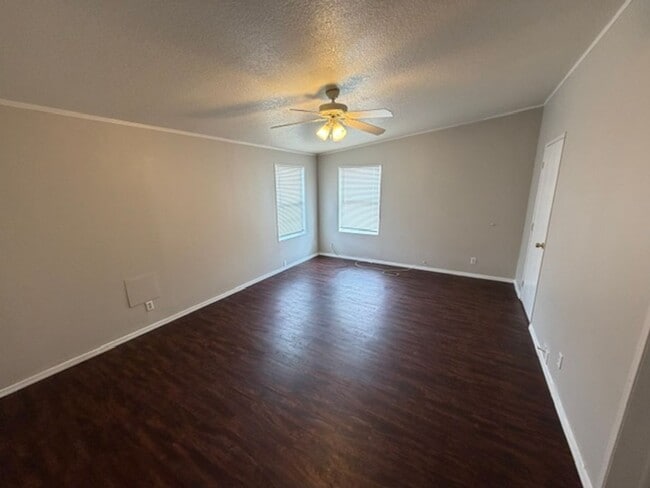 Photo - ***4 BEDROOM/2 BATHROOM IN DEWEY***