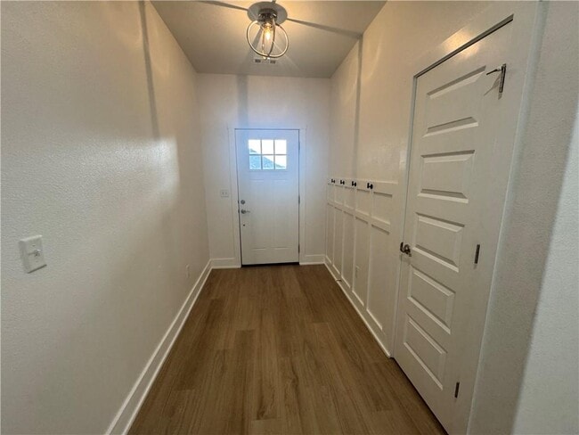 Photo - 500 Ryder St