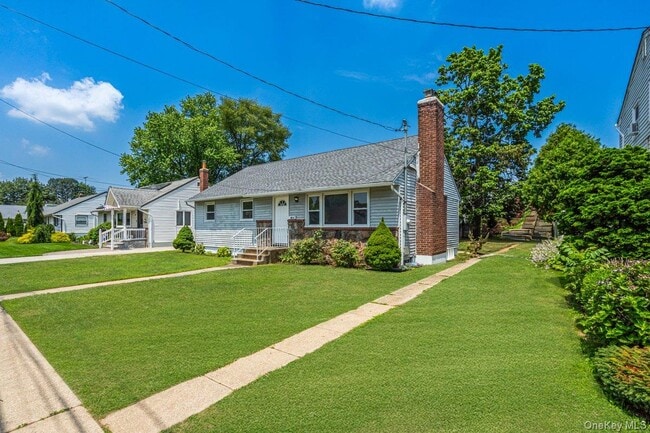 Photo - 19 Dakota St