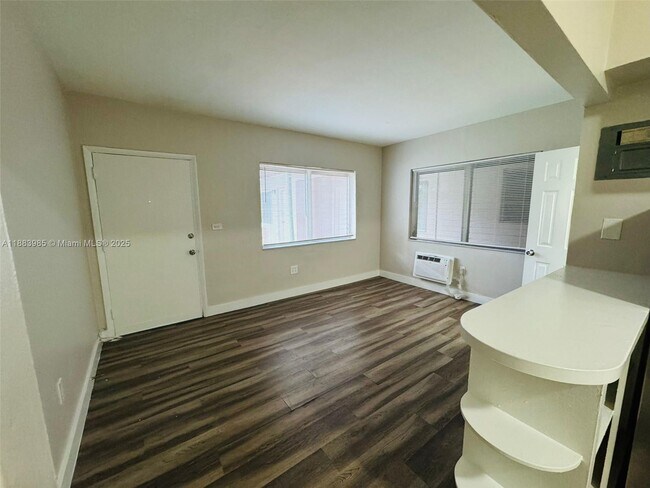 Photo - 2960 W Flagler St Unidad 9