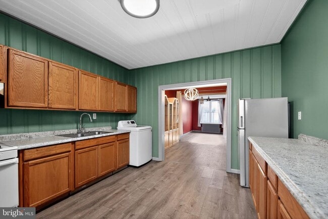 Photo - 315 Fitzgerald St