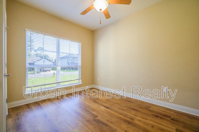 Photo - 96 Benton Blvd