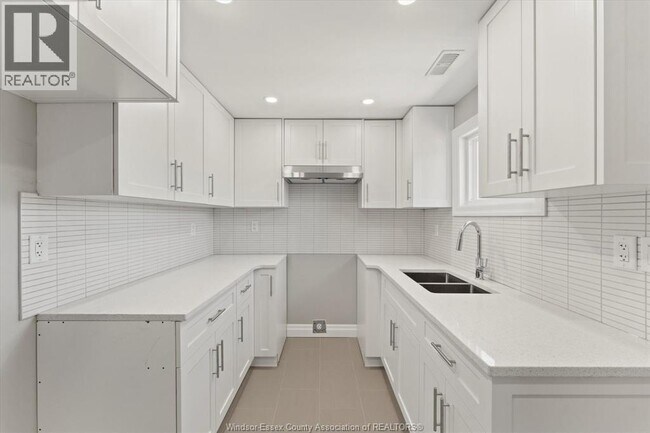 Photo - 1439 Benjamin Ave