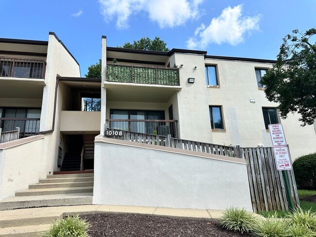 Building Photo - 10108 Campus Way S