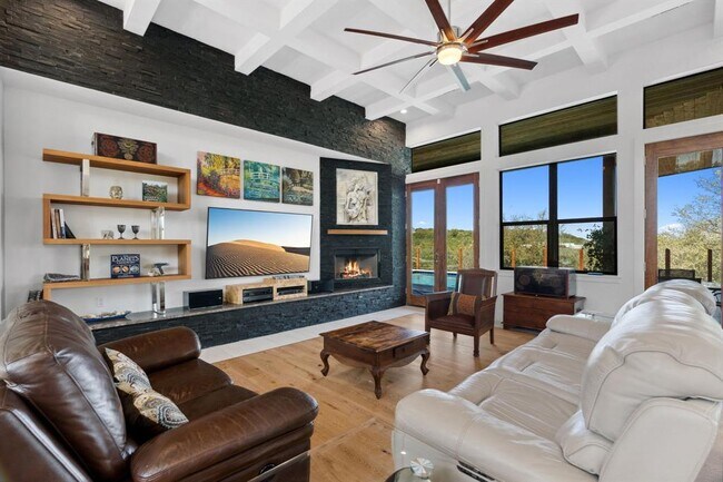 Photo - 4800 Hidden Creek Ln