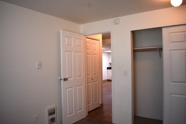 Sandpiper Apts.