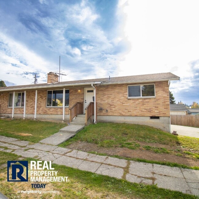 Photo - Newly Remodeled Duplex In Tacoma!