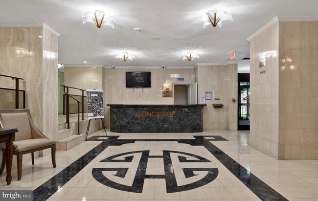 1121 Arlington Blvd Unit 520