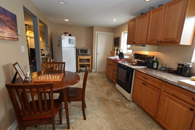 Photo - 15 Pleasant St Unit 2