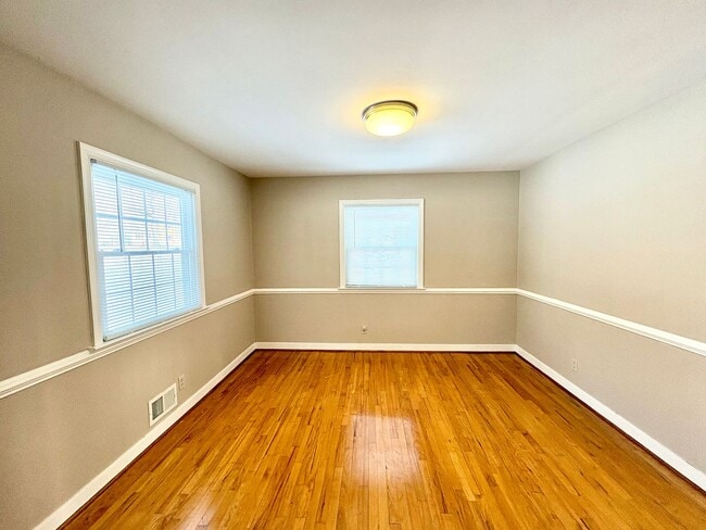 Photo - 11011 Pennway Dr