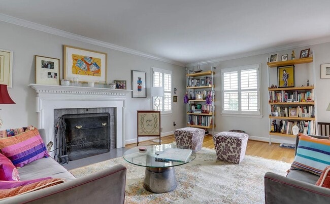 Photo - Dapper on Dresden - SF Brick 3 bed + 2Full...