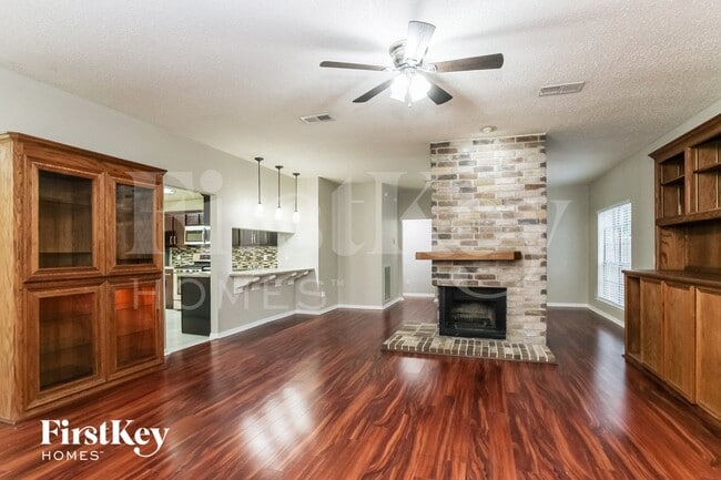 Photo - 123 S Village Knoll Cir