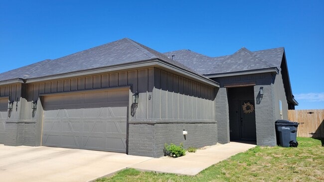 Building Photo - 7204 22nd Pl