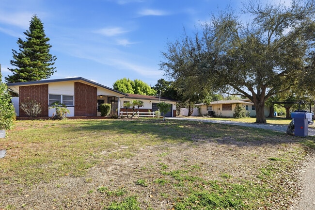 Photo - 5601 Forest Hills Dr