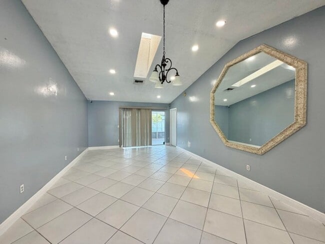 Photo - 5072 Arbor Glen Cir