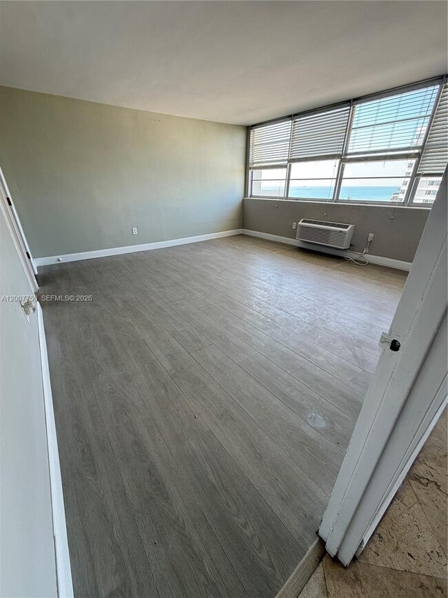 Photo - 5313 Collins Ave Unit 1110