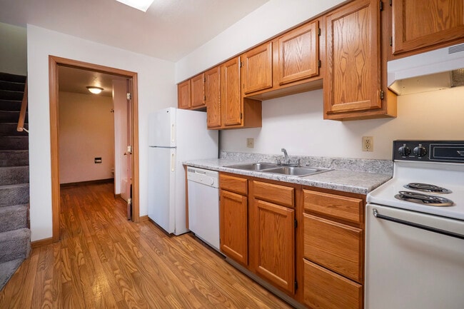 Greenlawn Arbors Apartments
