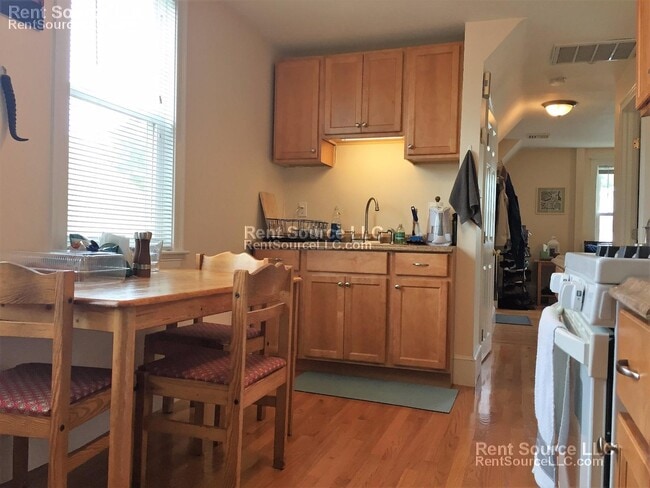 Photo - 15 Sargent Ave Unit 3