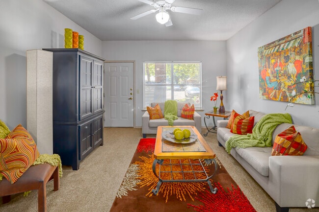 Custom - 1BR, 1BA - 667SF - Living Room