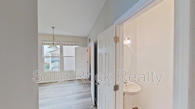 Photo - 10540 Wells Point