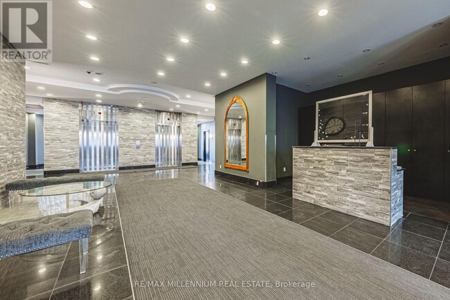 Photo - 135 James St S Unit 1401