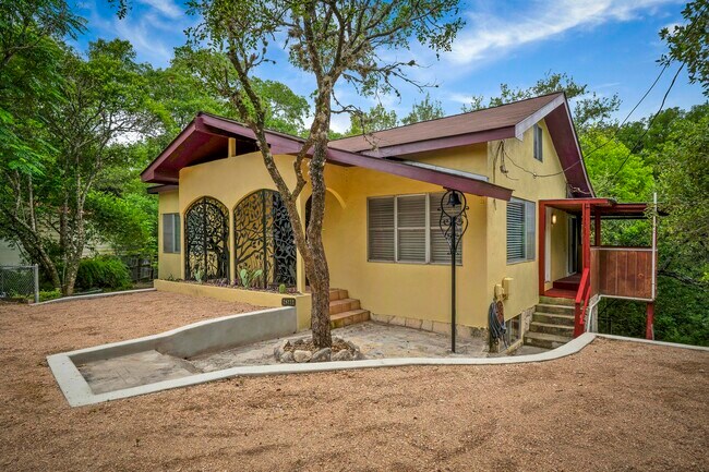 Photo - 18111 Lakeshore Dr