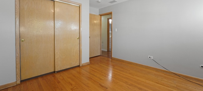 Photo - 3803 S Lombard Ave Unit 2