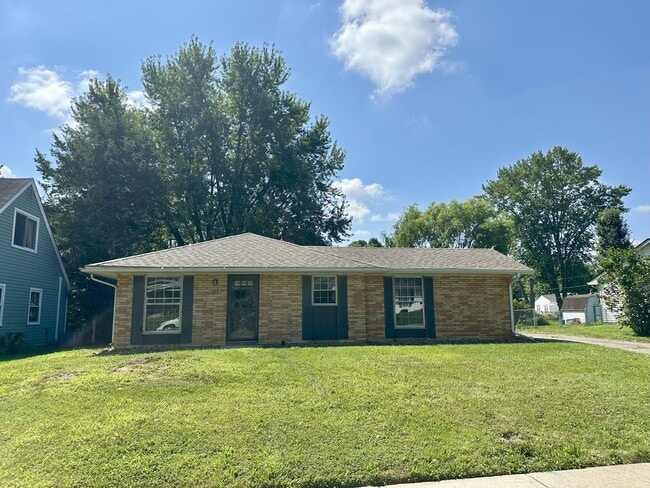 Building Photo - 227 Creekwood Dr Rental